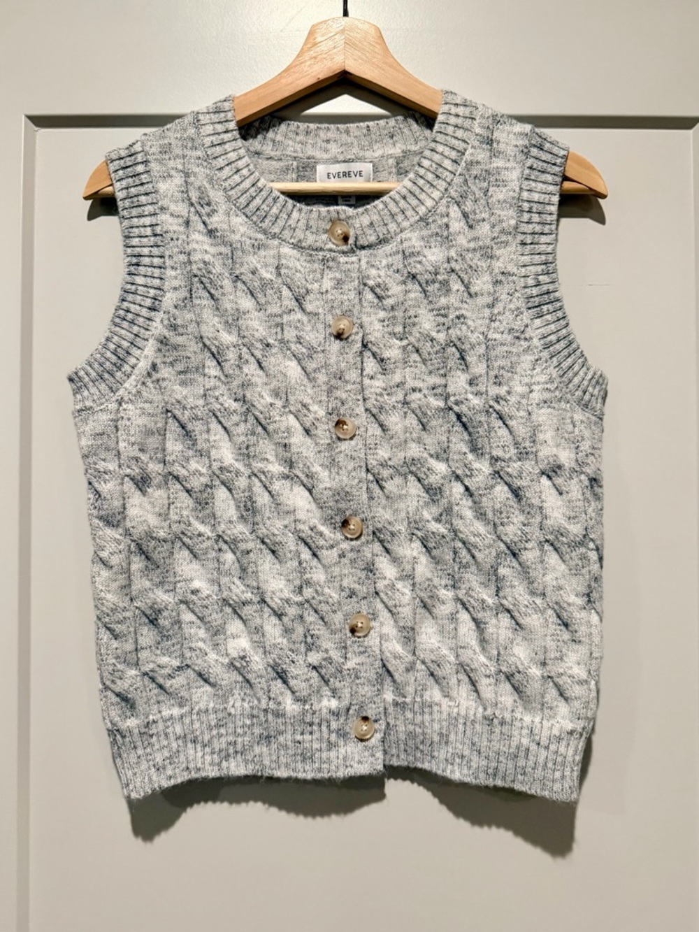 Evereve Cable Knit Button Front Sweater Vest Size Small Neutral Marbled Gray